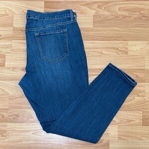 Old Navy Women's Skinny Jeans in Deep Blue
